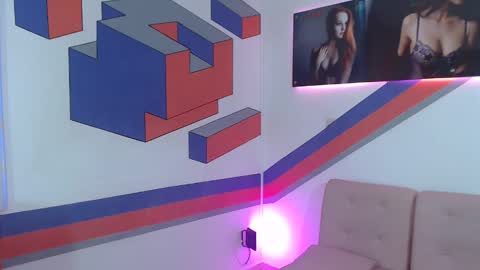 Snapshot of allisonlove_88 chatting on January 29, 2025, 9:12 am ALLISON online show from January 29, 2025, 9:12 am