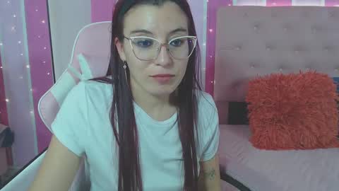Snapshot of allisonlove_88 chatting on February 5, 2025, 7:29 am ALLISON online show from February 5, 2025, 7:29 am