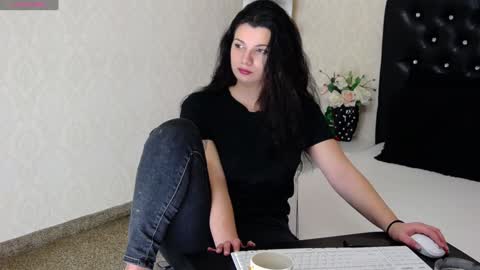 Snapshot of allisonn223 chatting on December 17, 2024, 9:16 pm Deea online show from December 17, 2024, 9:16 pm