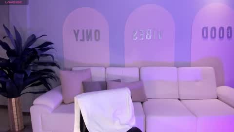 Allison Rogers online show from March 2, 2025, 5:14 pm