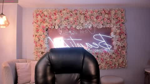 Allison Rogers online show from April 8, 2026, 3:28 am