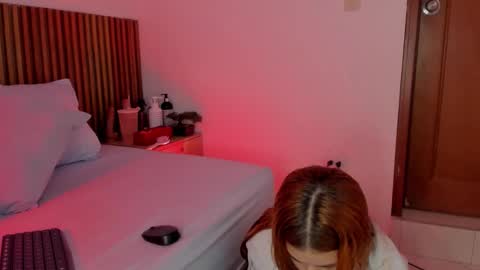 A L L I S S online show from September 15, 2025, 7:47 pm