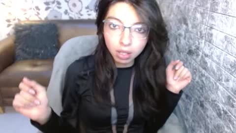 Snapshot of alllyson_ chatting on September 15, 2025, 8:20 pm alison online show from September 15, 2025, 8:20 pm