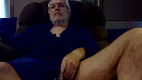allo00 online show from June 18, 2026, 6:23 pm