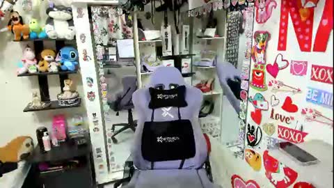 Snapshot of allsson_miller chatting on June 25, 2026, 12:21 am allsson_miller online show from June 25, 2026, 12:21 am