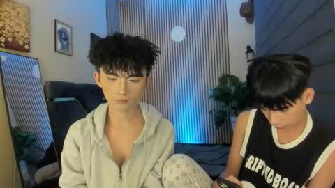 kim and josh online show from November 12, 2025, 5:02 pm