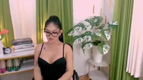 Snapshot of alluring_brianna08 chatting on July 17, 2026, 5:25 am Brianna online show from July 17, 2026, 5:25 am