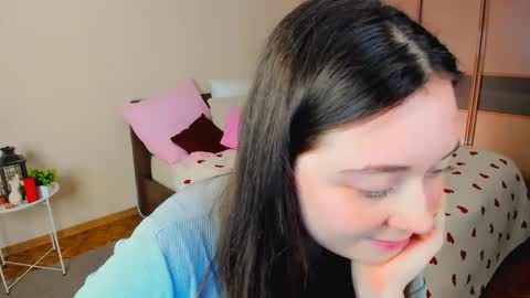 Snapshot of alluringeyess chatting on April 22, 2026, 4:41 pm alluringeyess online show from April 22, 2026, 4:41 pm