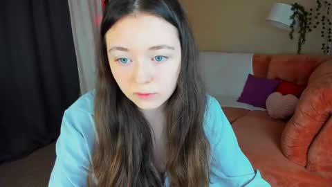 Snapshot of alluringeyess chatting on May 20, 2026, 4:24 pm alluringeyess online show from May 20, 2026, 4:24 pm