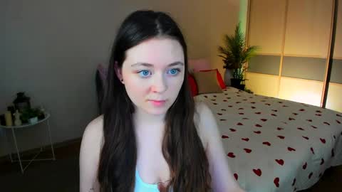 Snapshot of alluringeyess chatting on May 26, 2026, 4:14 pm alluringeyess online show from May 26, 2026, 4:14 pm