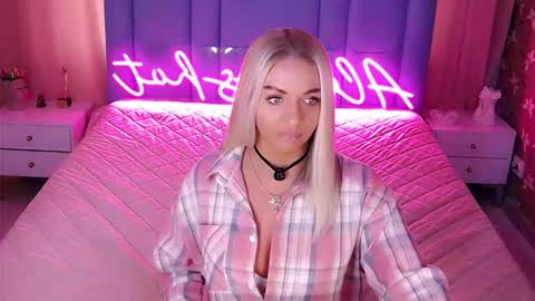 AlwaysHot online show from March 24, 2026, 1:54 am