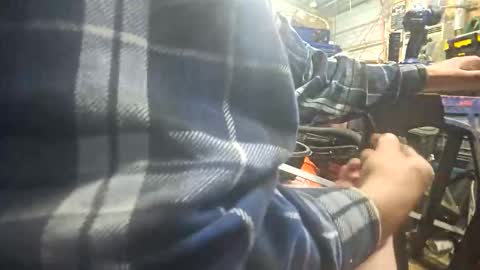 allwolf0323 online show from October 1, 2025, 6:41 am