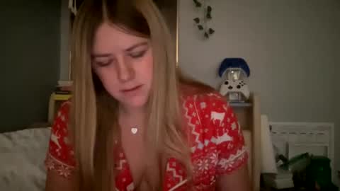 allyanalangel online show from December 17, 2024, 1:49 pm