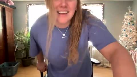 allyanalangel online show from December 27, 2024, 8:07 pm