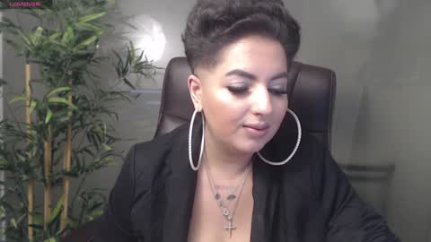 Snapshot of allyiah chatting on January 20, 2025, 10:48 pm online show from January 20, 2025, 10:48 pm