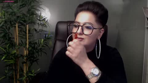 Snapshot of allyiah chatting on January 29, 2025, 1:16 am online show from January 29, 2025, 1:16 am