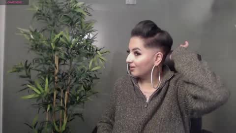 Snapshot of allyiah chatting on February 16, 2025, 9:16 pm online show from February 16, 2025, 9:16 pm