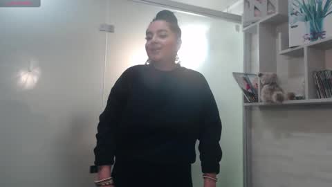 Snapshot of allyiah chatting on March 7, 2025, 8:44 pm online show from March 7, 2025, 8:44 pm