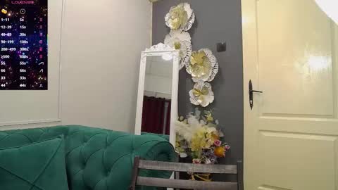 Snapshot of allyiah chatting on November 21, 2025, 8:40 pm online show from November 21, 2025, 8:40 pm