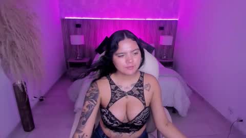 allyson_brownn online show from December 1, 2025, 9:53 pm