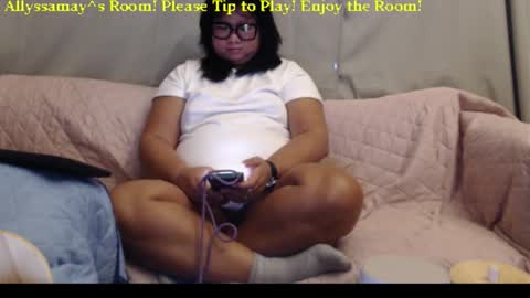 Allyssamay online show from November 6, 2025, 3:18 am