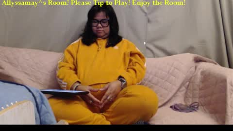 Allyssamay online show from November 17, 2025, 3:56 am