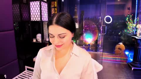 Snapshot of alma_pearl chatting on February 8, 2025, 9:46 am Alma online show from February 8, 2025, 9:46 am