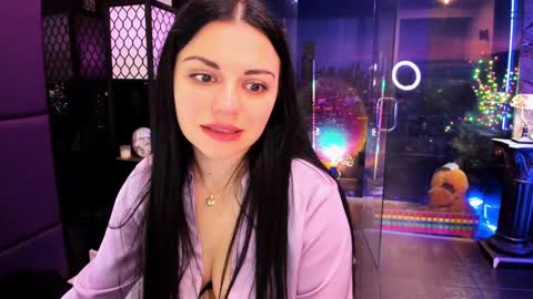 Snapshot of alma_pearl chatting on February 11, 2025, 8:15 am Alma online show from February 11, 2025, 8:15 am