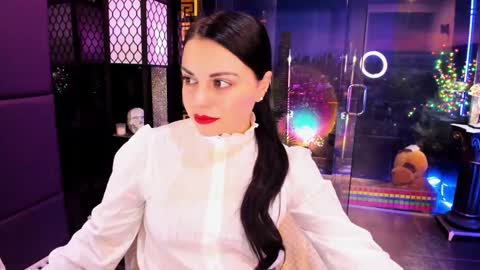 Snapshot of alma_pearl chatting on February 14, 2025, 7:49 am Alma online show from February 14, 2025, 7:49 am