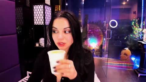 Snapshot of alma_pearl chatting on February 15, 2025, 10:22 am Alma online show from February 15, 2025, 10:22 am