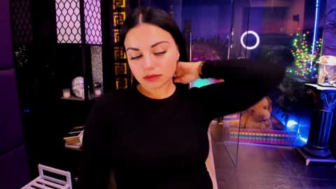 Snapshot of alma_pearl chatting on September 27, 2025, 9:03 am Alma online show from September 27, 2025, 9:03 am