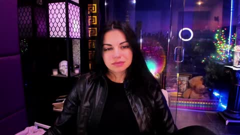 Snapshot of alma_pearl chatting on October 10, 2025, 6:23 am Alma online show from October 10, 2025, 6:23 am