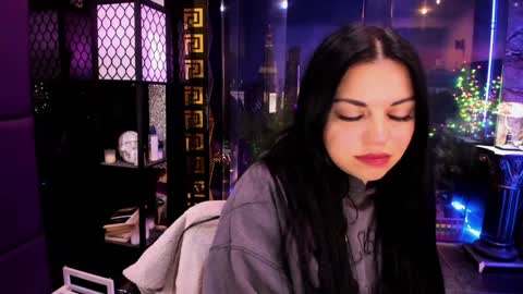 Snapshot of alma_pearl chatting on October 19, 2025, 7:42 am Alma online show from October 19, 2025, 7:42 am