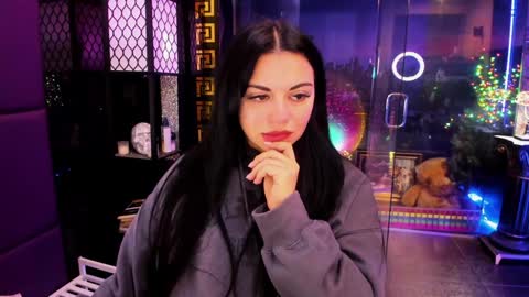 Snapshot of alma_pearl chatting on October 22, 2025, 7:52 am Alma online show from October 22, 2025, 7:52 am