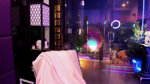 Snapshot of alma_pearl chatting on November 5, 2025, 7:52 am Alma online show from November 5, 2025, 7:52 am