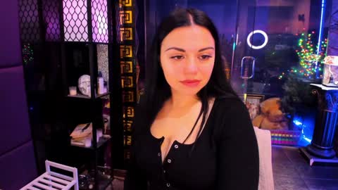 Snapshot of alma_pearl chatting on November 21, 2025, 7:07 am Alma online show from November 21, 2025, 7:07 am