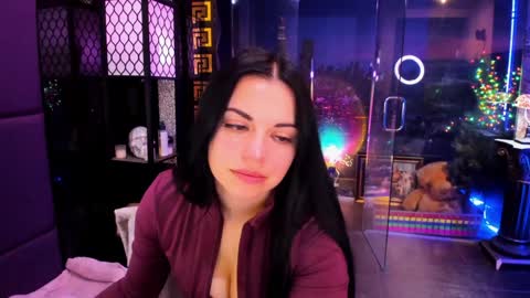 Snapshot of alma_pearl chatting on December 18, 2025, 7:47 am Alma online show from December 18, 2025, 7:47 am