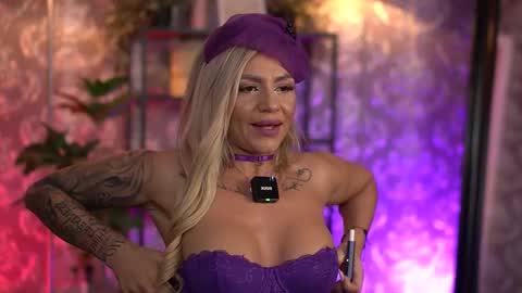 Snapshot of almavelia chatting on September 11, 2025, 7:47 pm Alma online show from September 11, 2025, 7:47 pm