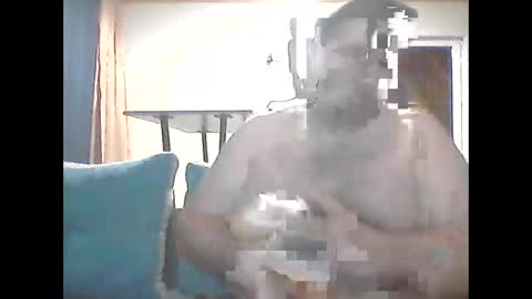 almirsex online show from April 12, 2026, 4:23 pm