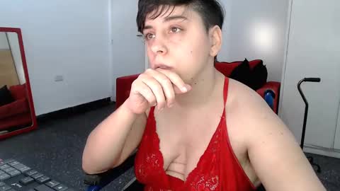 Almond online show from December 4, 2024, 9:24 pm