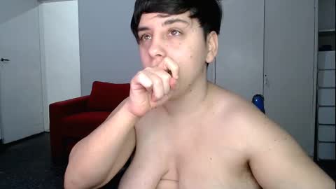 Almond online show from January 8, 2025, 11:30 pm