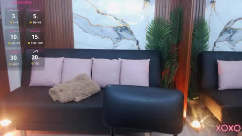 Snapshot of alonddra_tay chatting on April 7, 2026, 11:43 am alonddra_tay online show from April 7, 2026, 11:43 am