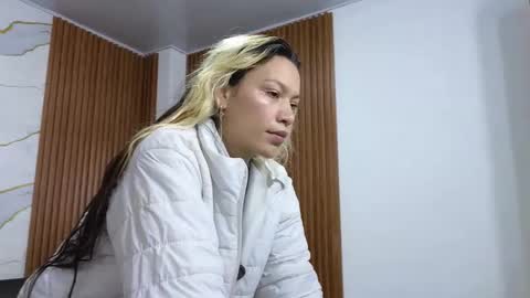 Snapshot of alonddra_tay chatting on April 27, 2026, 11:30 am alonddra_tay online show from April 27, 2026, 11:30 am
