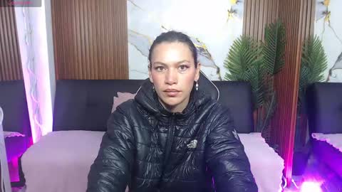 Snapshot of alonddra_tay chatting on May 1, 2026, 11:37 am alonddra_tay online show from May 1, 2026, 11:37 am