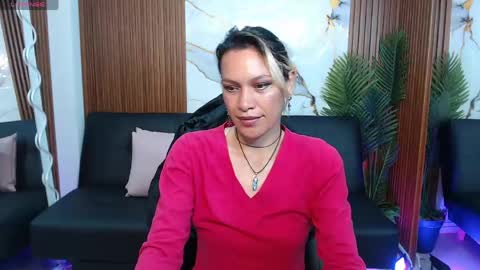 Snapshot of alonddra_tay chatting on May 9, 2026, 11:37 am alonddra_tay online show from May 9, 2026, 11:37 am