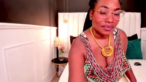 Snapshot of alondra_adams_ chatting on May 28, 2026, 11:40 am Alondra online show from May 28, 2026, 11:40 am