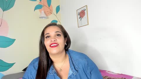 Snapshot of alondra_zaens chatting on January 9, 2025, 8:44 pm Alondra online show from January 9, 2025, 8:44 pm