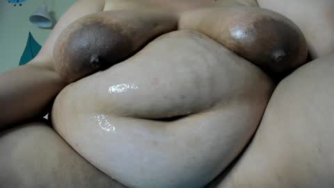 Snapshot of alondra_zaens chatting on February 2, 2025, 12:09 am Alondra online show from February 2, 2025, 12:09 am