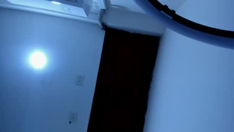 Snapshot of alondrasoomer chatting on June 9, 2026, 4:35 am ALONDRA CUTE online show from June 9, 2026, 4:35 am