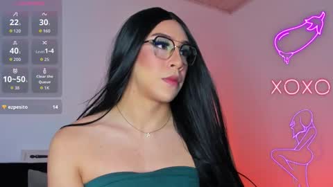 Hazel Bowie online show from October 17, 2025, 1:20 am